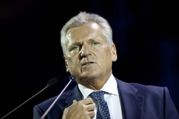 Kwaśniewski: Nie oceniajmy wyborów na Ukrainie przed ich zakończeniem
