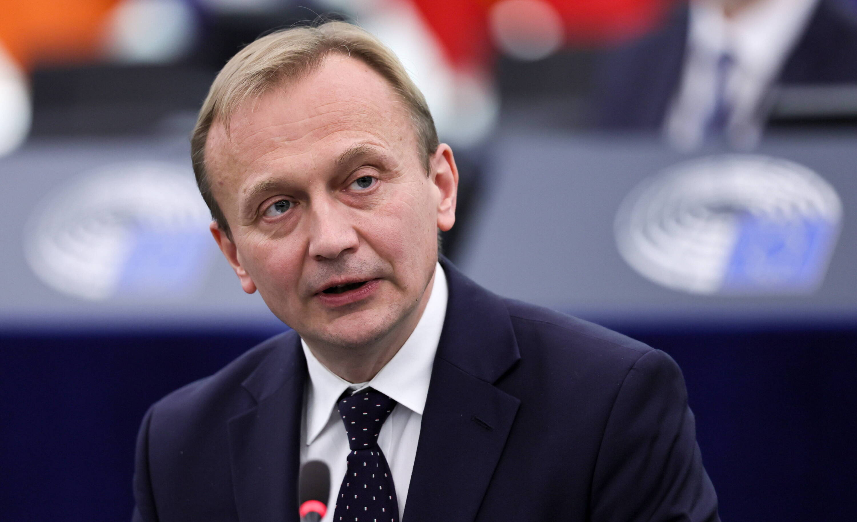 Dlaczego Serafin odrzuca porównania SAFE z KPO - i o czym naprawdę mówi