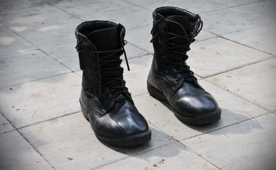 Polska firma wykona buty wojskowe dla NATO. Wartość kontraktu to ponad 24 mln zł