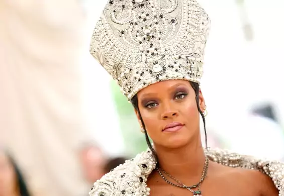 Rihanna jak papież, Katy Perry przebrana za anioła. Oto najdziwniejsze stylówki Met Gali 2018