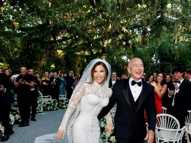 Džef Bezos i Loren Sančez