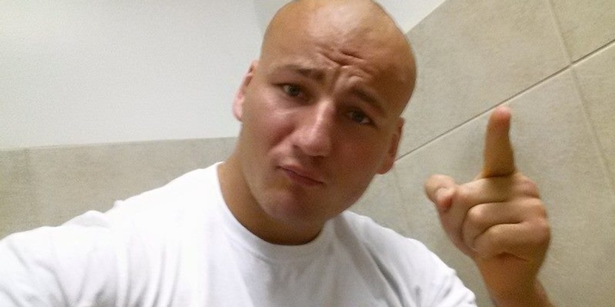 Artur Szpilka na kibelku! Zrobił sobie selfie!