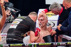 'Diablo' Włodarczyk padł na deski. Gasijew znokautował go w trzeciej rundzie [WIDEO]
