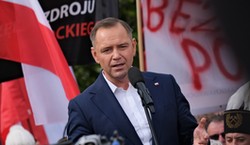 Sondaż. Prezydent Nawrocki liderem rankingu zaufania. Braun i Kaczyński z najgorszym wynikiem