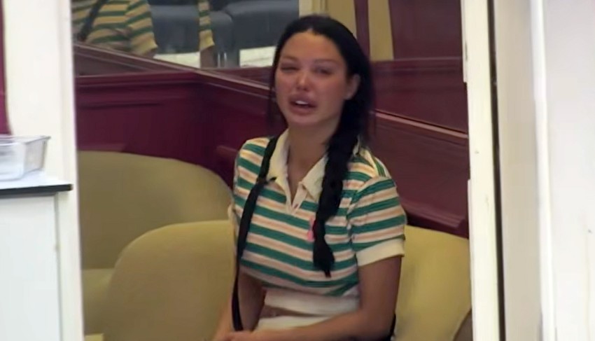 Maja i Asmin u žestokom sukobu, ona jeca na sav glas:Porodica me se odrekla