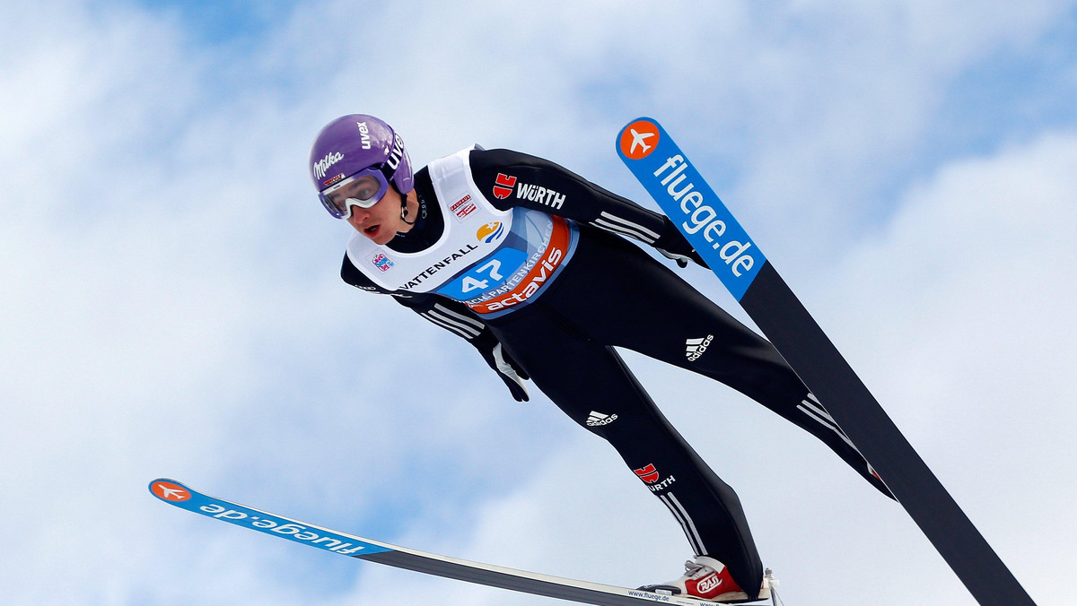 Szkoleniowiec tym razem postawił na młodość. W siedmioosobowej ekipie znalazł się triumfator Letniej Grand Prix Andreas Wank i rewelacja poprzedniego sezonu Severina Freund. Ponadto do Lillehammer polecą Michael Neumayer, Richard Freitag, Andreas Wellinger, Danny Queck i Karl Geiger.