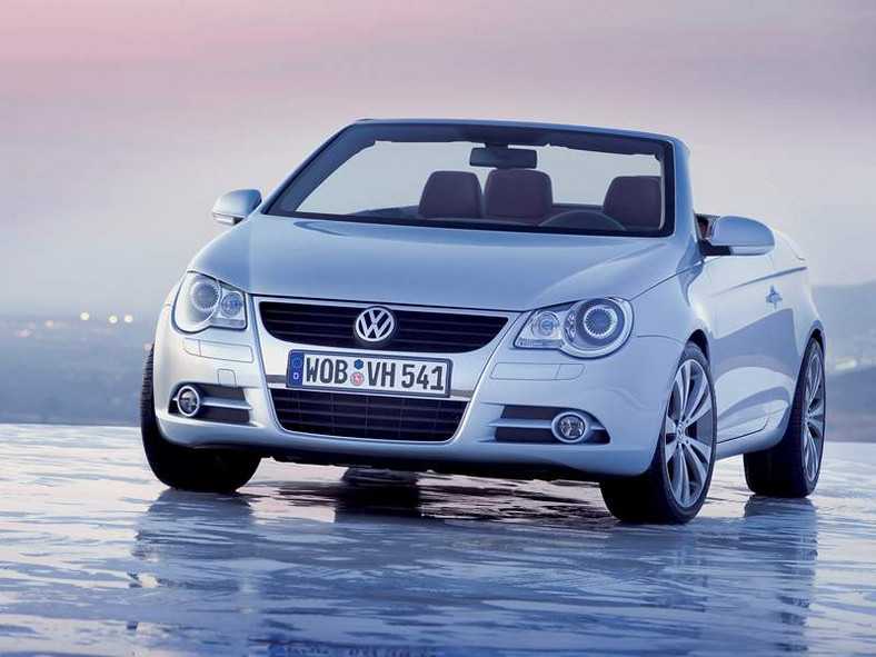 Volkswagen Eos: 1,4 TSI (90 kW/122 KM) zamiast 1,6 FSI (85 kW/115 KM)