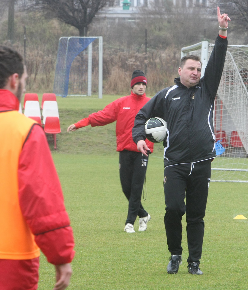 PIŁKA NOŻNA MICHNIEWICZ TRENING WIDZEWA