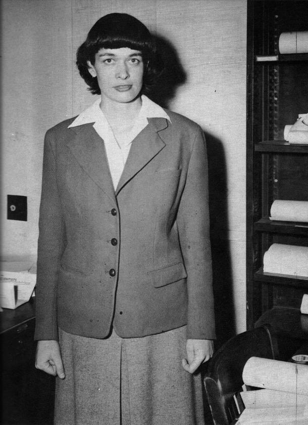 Leona Woods na Uniwersytecie Chicagowskim w 1946 r.