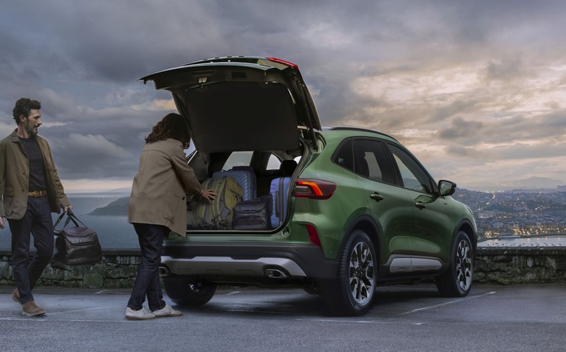 Nowy Ford Kuga: wiemy, co zmieniło się przy okazji liftingu
