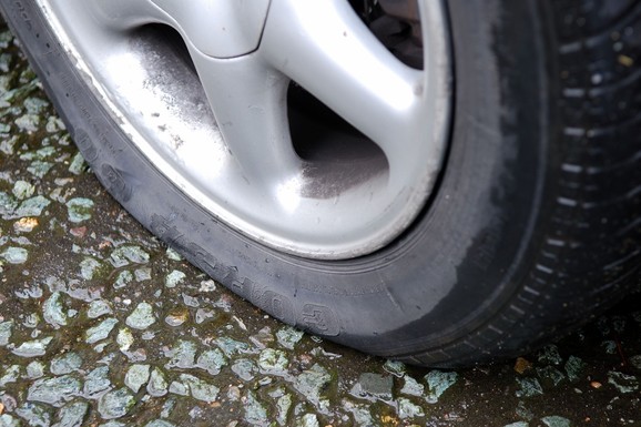 Vozačima stiže važno upozorenje pred novi toplotni talas: Jedna greška može da izazove ozbiljan kvar na automobilu