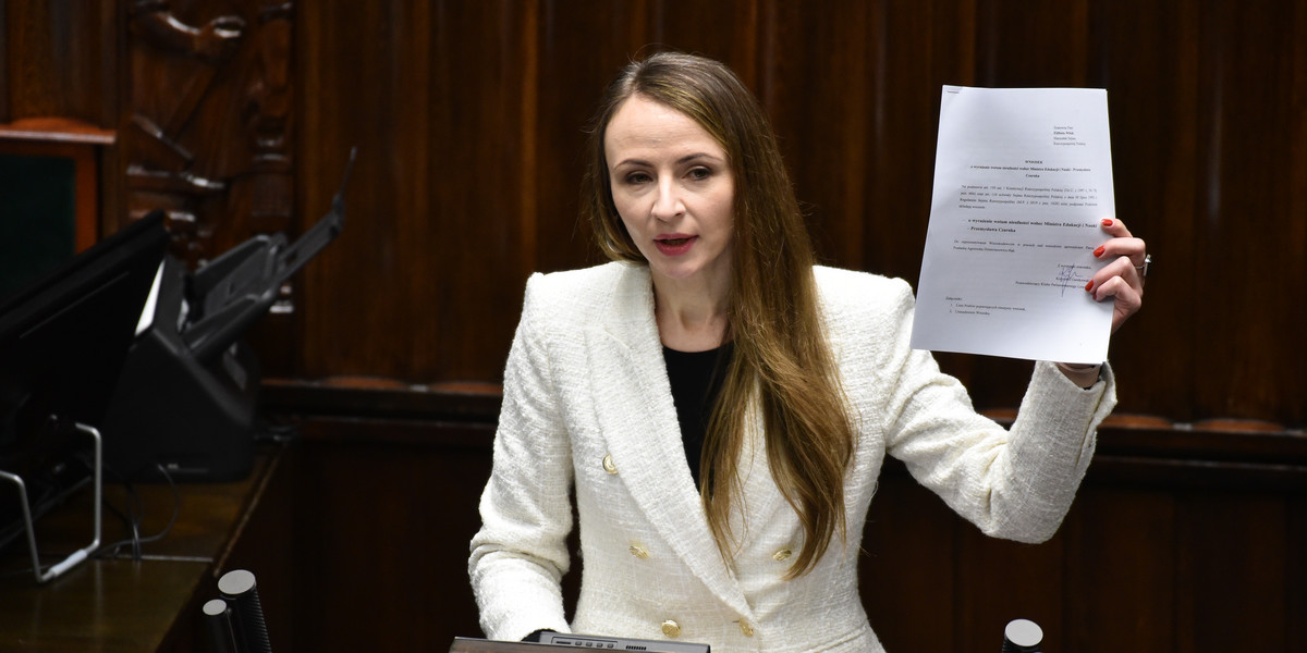 Ministr pracy Agnieszka Dziemianowicz-Bąk w odpowiedzi na poselską interpealcję, ujawniła czy urlop dla "wypalonych zawodowowo" zostanie rozszerzony. 