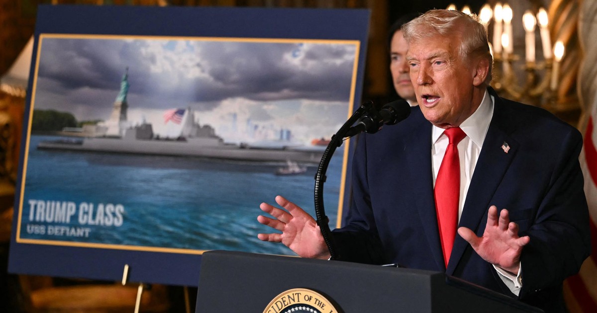 "Gigantyczny potwór" Trumpa za 10 miliardów dolarów. Najdroższy okręt świata czy militarna fanaberia?