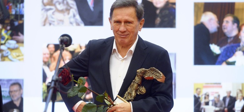 Jan Englert: W komunie było jasne, oni to oni, centrala mieści się w Moskwie. Teraz gryziemy się sami z sobą