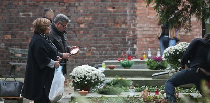 Prezydent z rodziną na grobach swych słynnych przodków