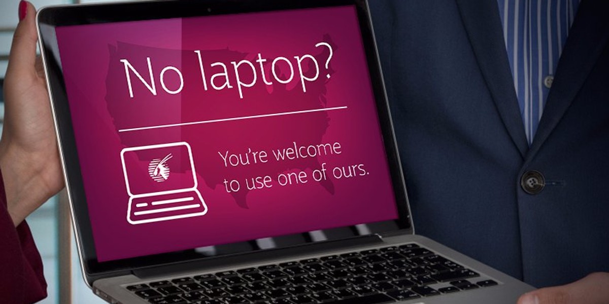 Linie Qatar Airlines będą użyczać własnych laptopów pasażerom lecącym do USA