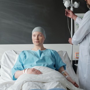 Szülés után, a kórházban derült ki az édesanyánál, hogy rákos - szinte azonnal kemoterápiát kapott