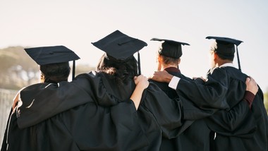 zarobki na uczelniach 2026: nowe stawki wynagrodzenia profesora i adiu