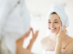 Odwodnienie to problem nie tylko skóry suchej. Oto, jak można mu zapobiegać