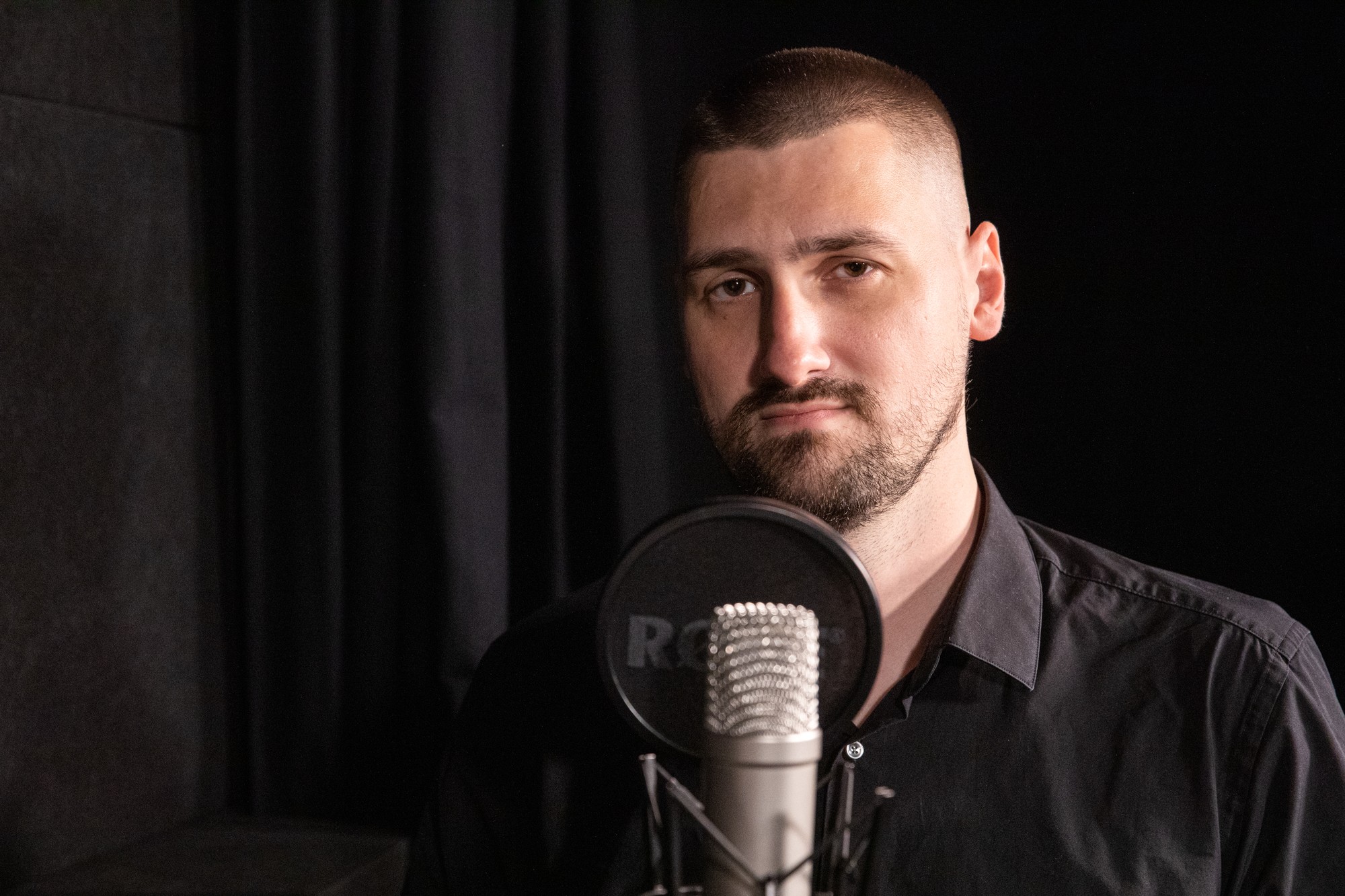Dano Čistý chystá stand-upový špeciál, ktorý si budete môcť pozrieť 11.10. v Prahe a 17.10. v Bratislave.