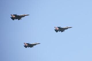 Polacy są za zestrzeliwaniem rosyjskich samolotów nad NATO? Wyniki sondażu mówią same za siebie
