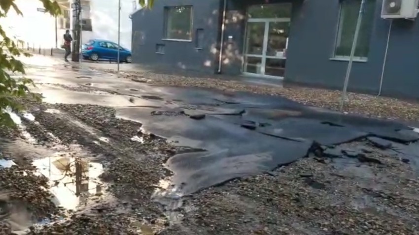 Problem izaziva sleganje tla zbog kojeg cevi pucaju