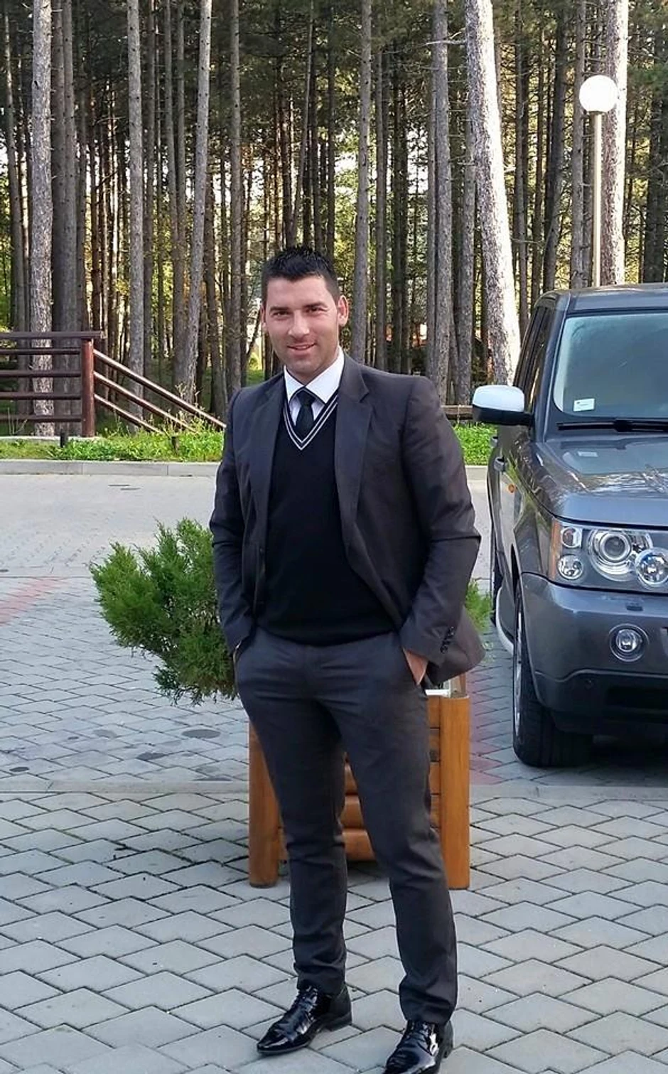 Vojkan Krstiić, humani građevinac