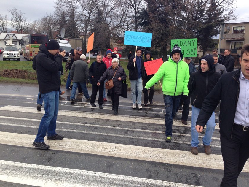 Protest na DK 8 w Kobierzycach