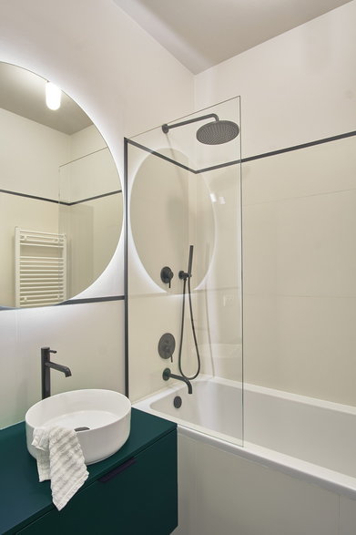 Łazienka utrzymana jest w minimalistycznym stylu © Maszroom