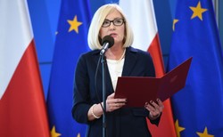 Rzecznik rządu w RMF FM: Nagrodę dostałam, ale zwróciłam. Jako poseł zarabiałam więcej