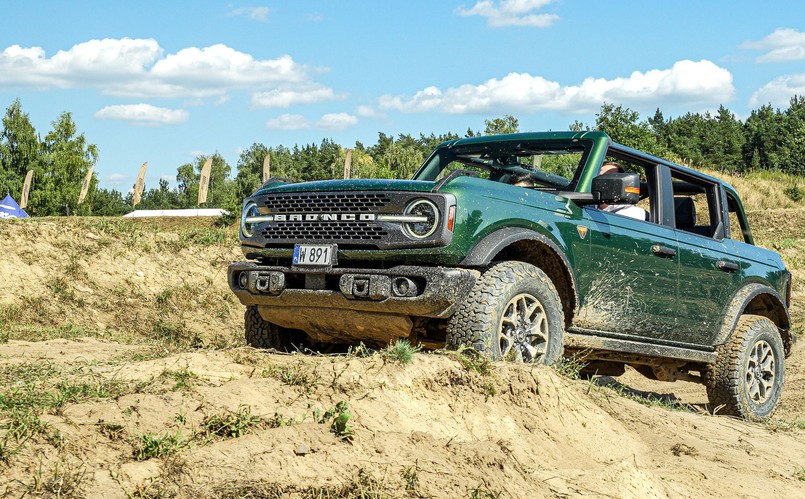 Ford Bronco: test na poligonie