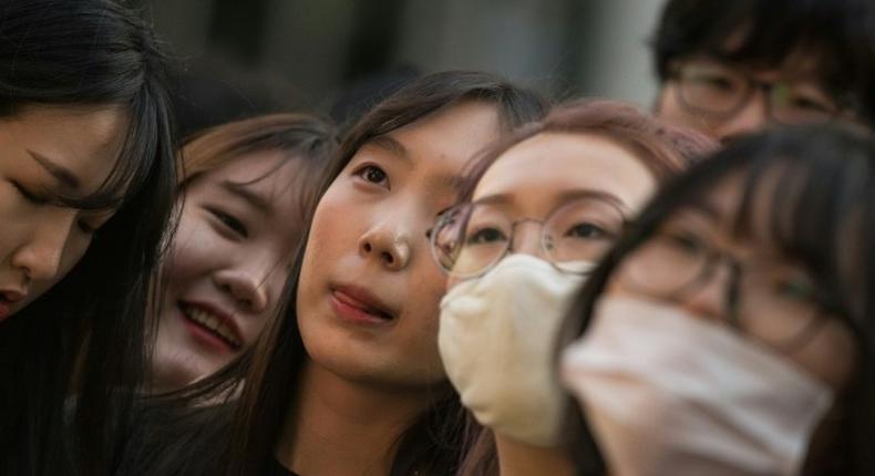 Young people played a key role in removing President Park Geun-Hye from office, and a survey by Gallup Korea shows an astonishing 93 percent say they will definitely vote in Tuesday's poll to replace her