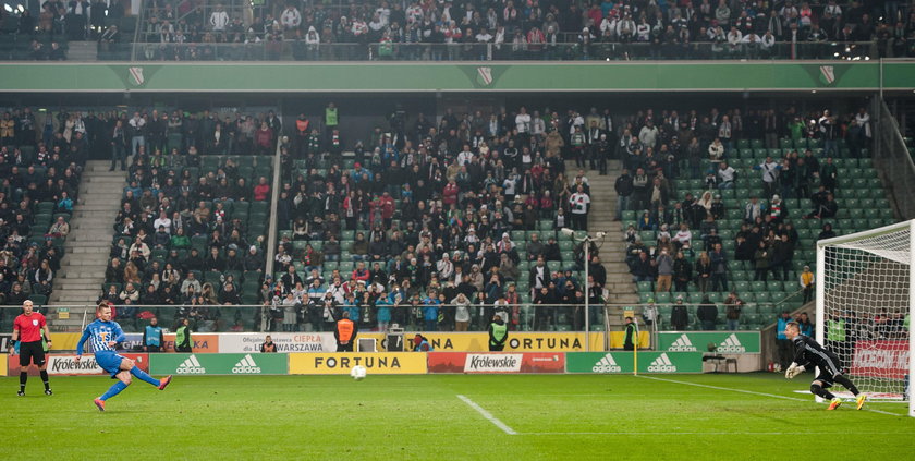 Legia Warszawa świętowała po zwycięstwie z Lechem. Impreza w szatni