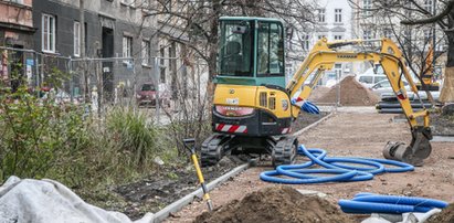 Remont pl. Biskupiego w Krakowie potrwa dłużej