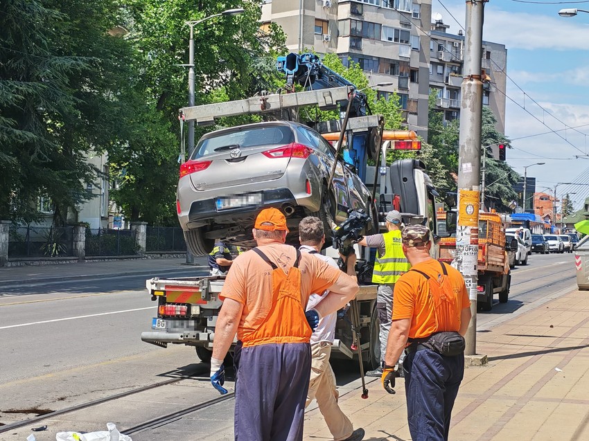 Prevrnut automobil u Požeškoj kod Doma zdravlja