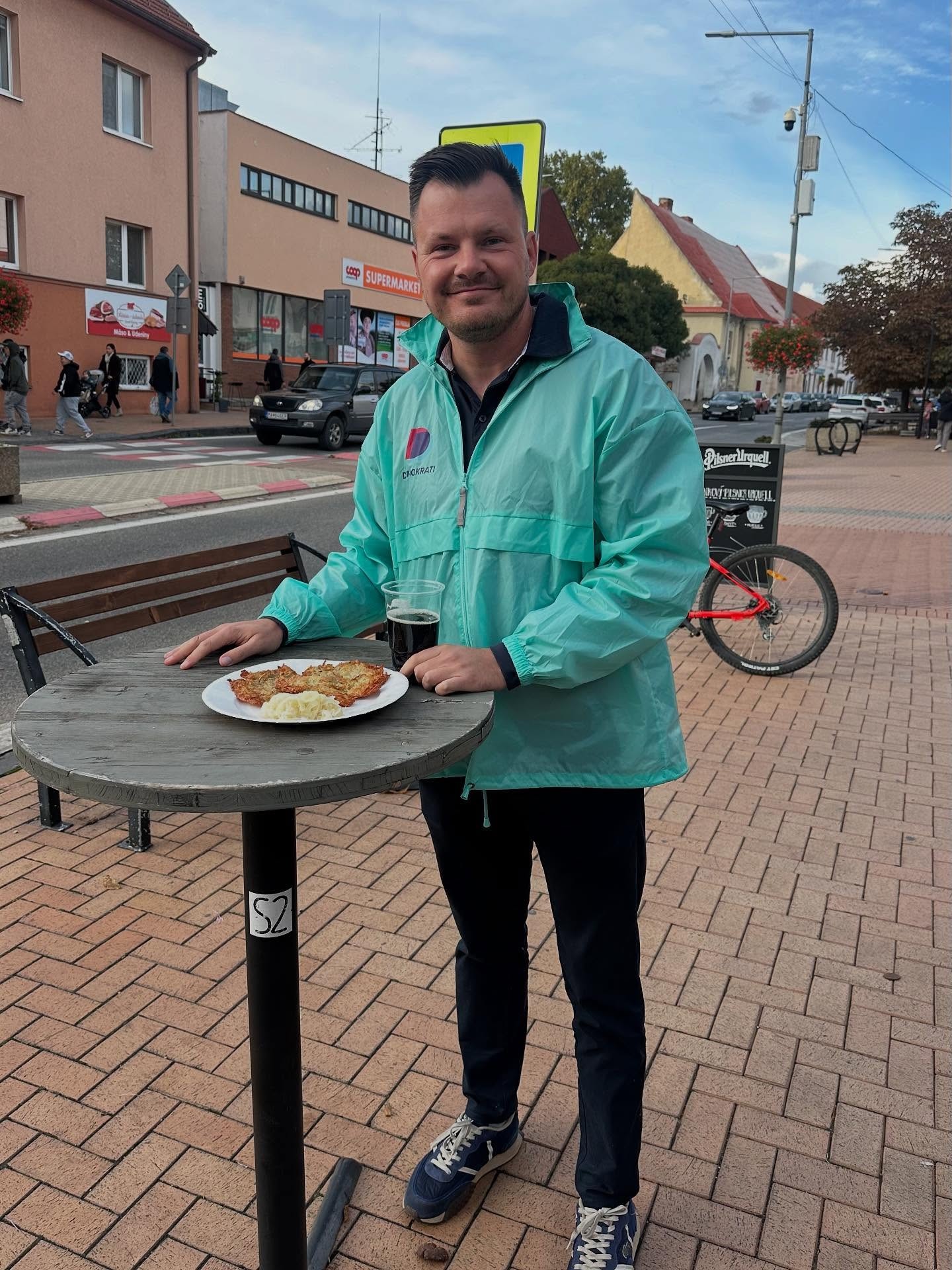 Člen strany Demokrati Michal Pavlík.