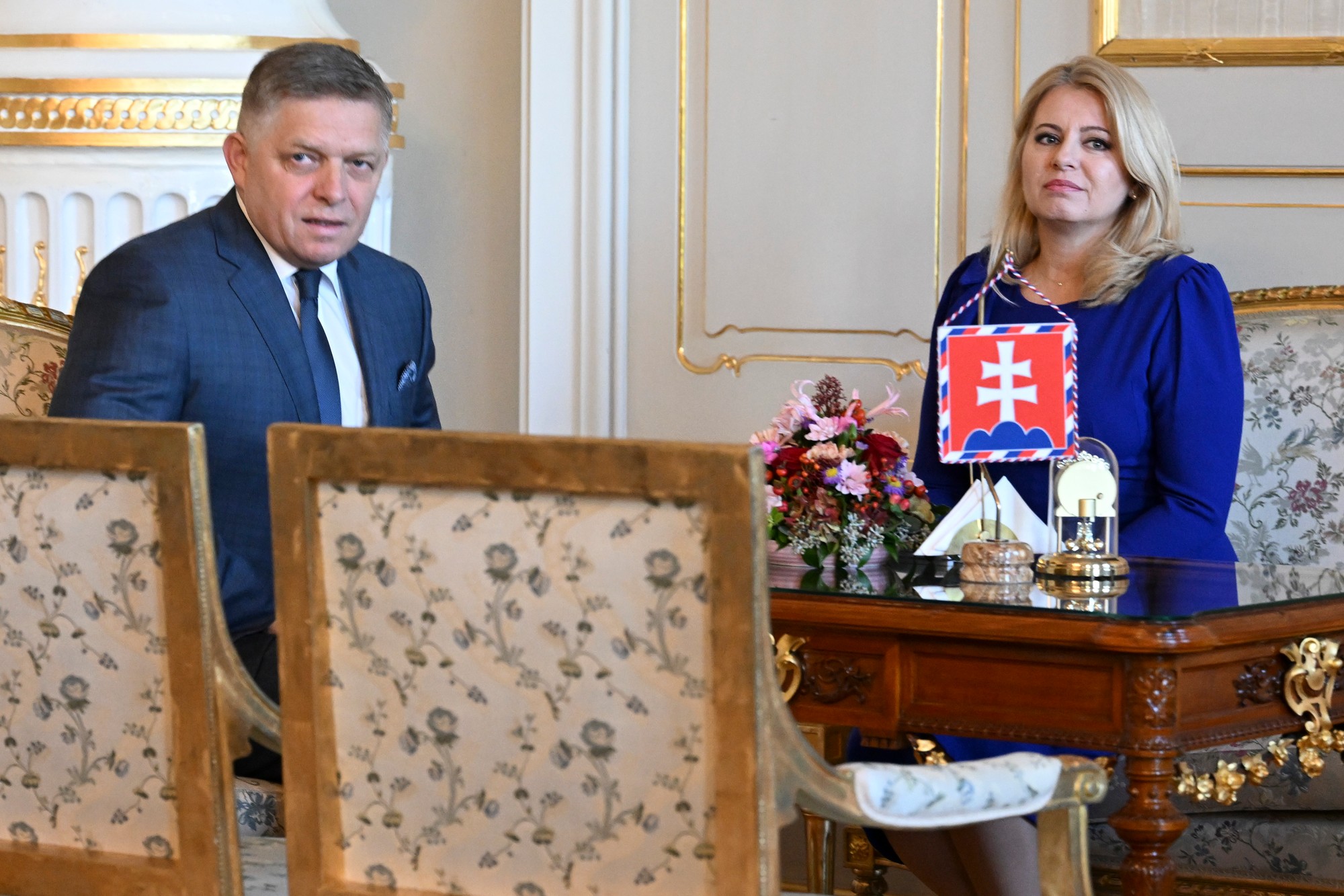 Prezidentka SR Zuzana Čaputová s predsedom strany Smer-SD Robertom Ficom.