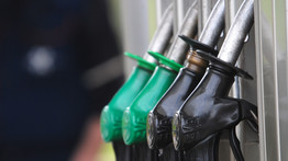 Hamarosan kitör a pánik? Már több fővárosi benzinkúton is akadozik az ellátás – Hiába a hatósági ár, ha nincs mit tankolni – fotók 