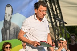 Taką emeryturę dostaje Mirosław Zbrojewicz. Ta kwota od ZUS robi wrażenie