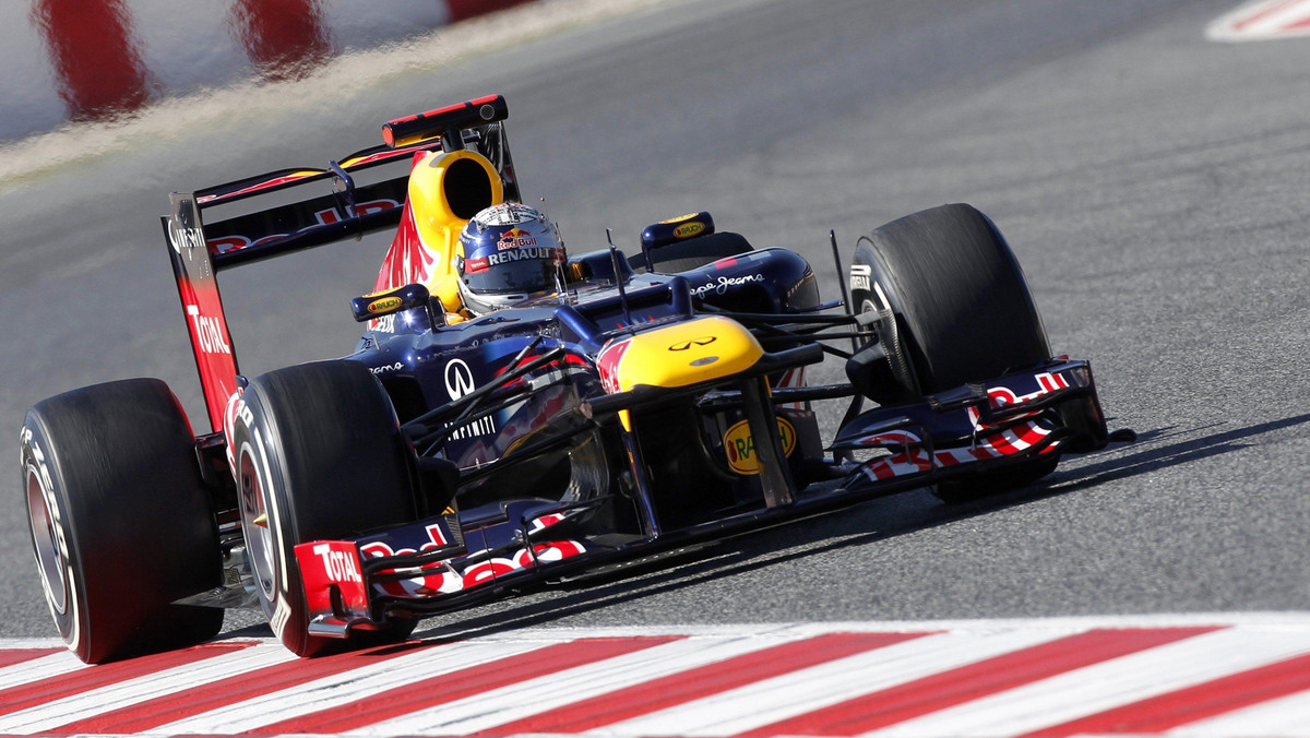 Do zakończenia zimowych przygotowań pozostały już tylko dwa dni testowe. Mistrzowski zespół Red Bull planuje sprawdzenie jutro i pojutrze ostatecznych poprawek w swoim samochodzie. Dlatego Sebastian Vettel wstrzymuje się z oceną formy swojej ekipy na tle rywali.