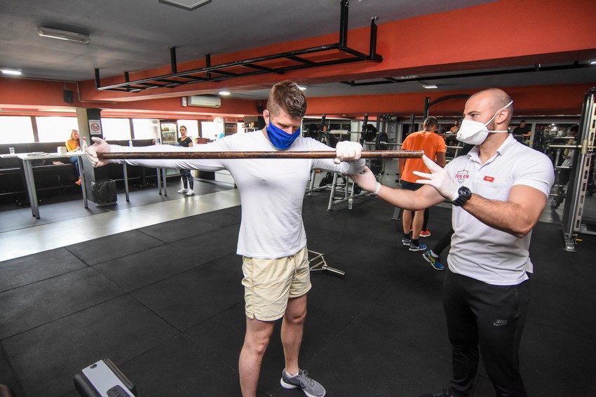 Vežbanje pod maskama