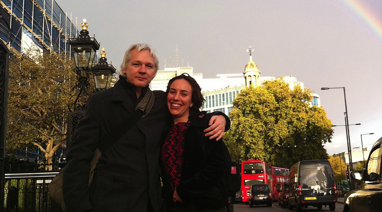 Stella Morris és Julian Assange 2011-ben ismerkedett meg, nem sokkal később már párt alkottak. /Fotó: Profimedia