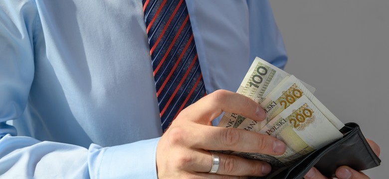 Nie zawsze musisz spłacać kredyt z odsetkami. Prawniczka: bank może łamać prawo