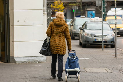 Coraz więcej emerytów pracuje. Dane nie pozostawiają złudzeń