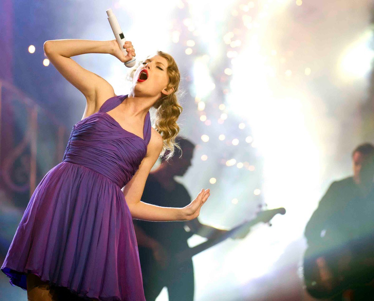 Taylor Swift baluje z przebierańcami