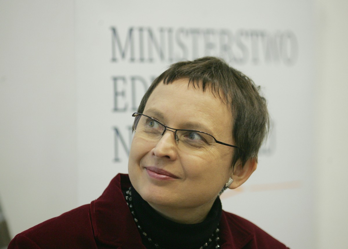 "Jestem bardzo wdzięczna panu premierowi, że miałam okazję z nim pracować przez cztery lata i przygotować wiele rozwiązań legislacyjnych" - podkreśliła Hall.