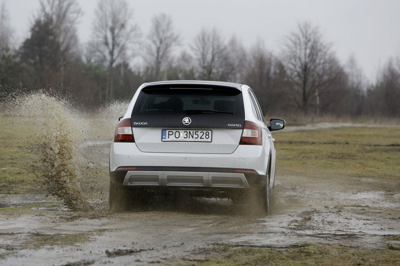 Skoda Rapid w mundurku