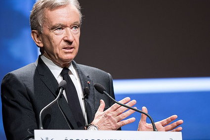 Francuski miliarder Bernard Arnault pozbył się akcji Carrefoura