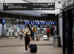 Tysiące odwołanych lotów w świąteczny weekend. 'Wyczerpane wszystkie opcje i zasoby'