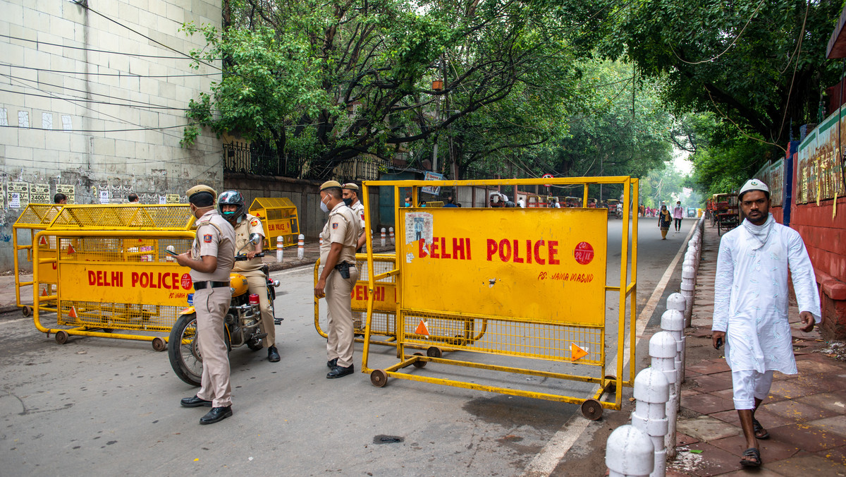 Indie: Makabryczne odkrycie policji. Znaleziono torbę ze zwłokami chłopca
